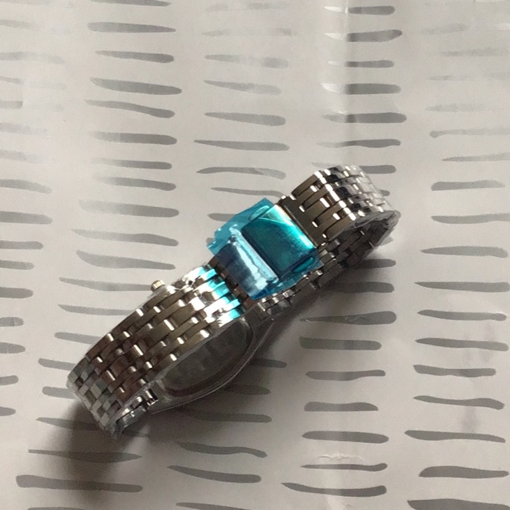Watch - Picture 3 of 3